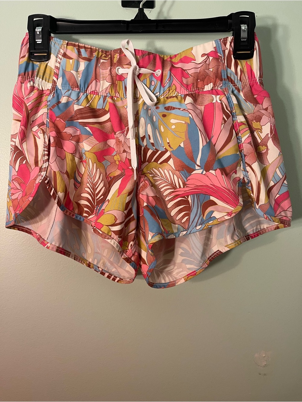 Hurley Women's Tropical Floral Drawstring Shorts - Pink Multi